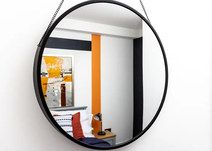 Bright Cheery 4 Bd Apartment By Brighton Station