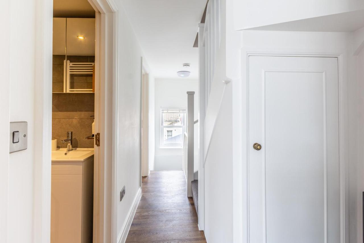 Bright Cheery 4 Bd By Station * Brighton