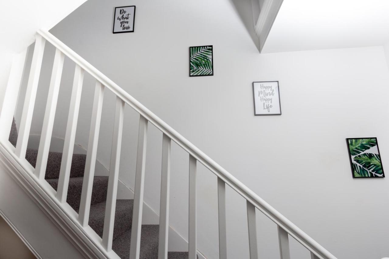 Apartment Bright Cheery 4 Bd By Station *
