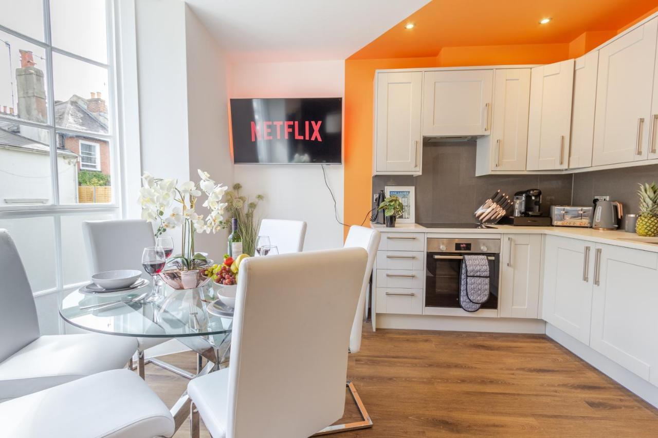 Apartment Bright Cheery 4 Bd By Station Brighton