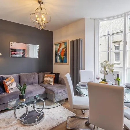 Bright Cheery 4 Bd Apartment By Brighton Station Exterior photo